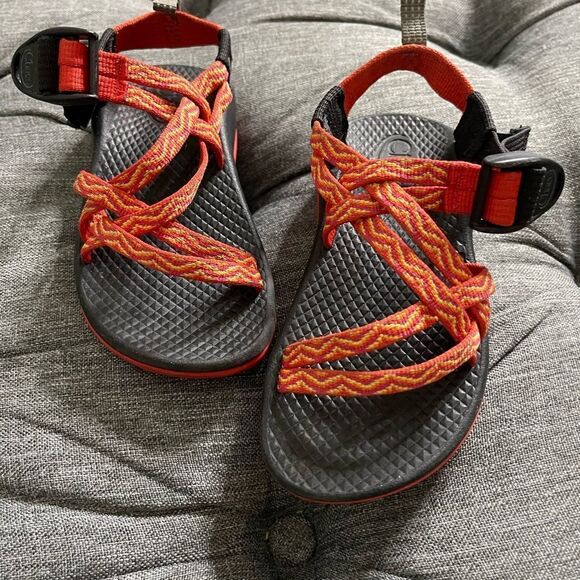 Chaco ZX1 Orange Swirl Sandal Kid's SZ 11 - Picture 3 of 8